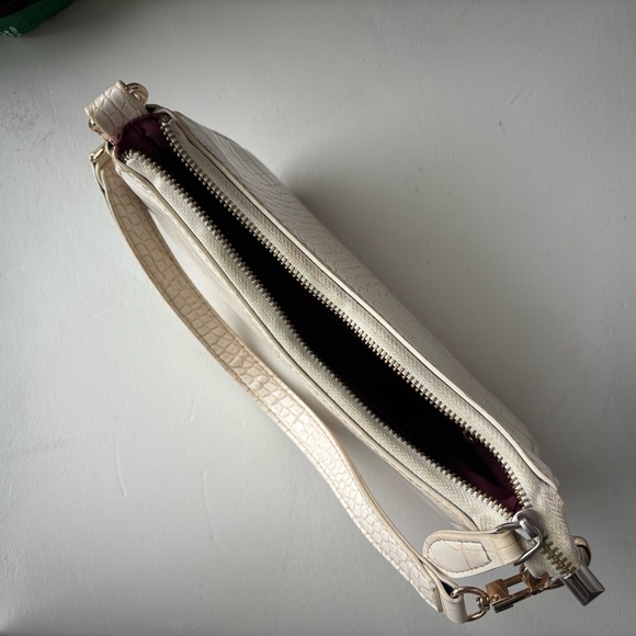 White Croc Faux Leather Shoulder Bag | Y2K Mini Purse - Picture 9 of 12